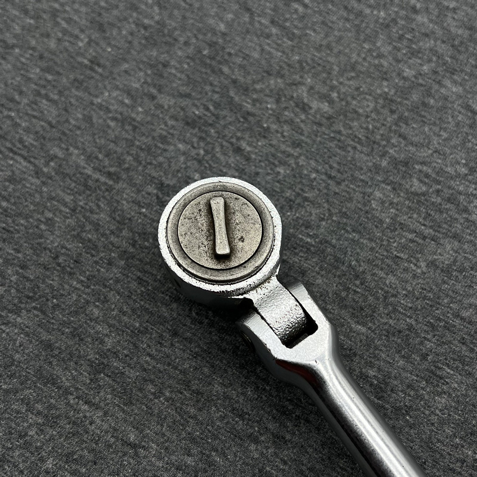 Dayton 11″ Flex Head Ratchet 3/8″ Drive Knurled Handle 4×991 USA
