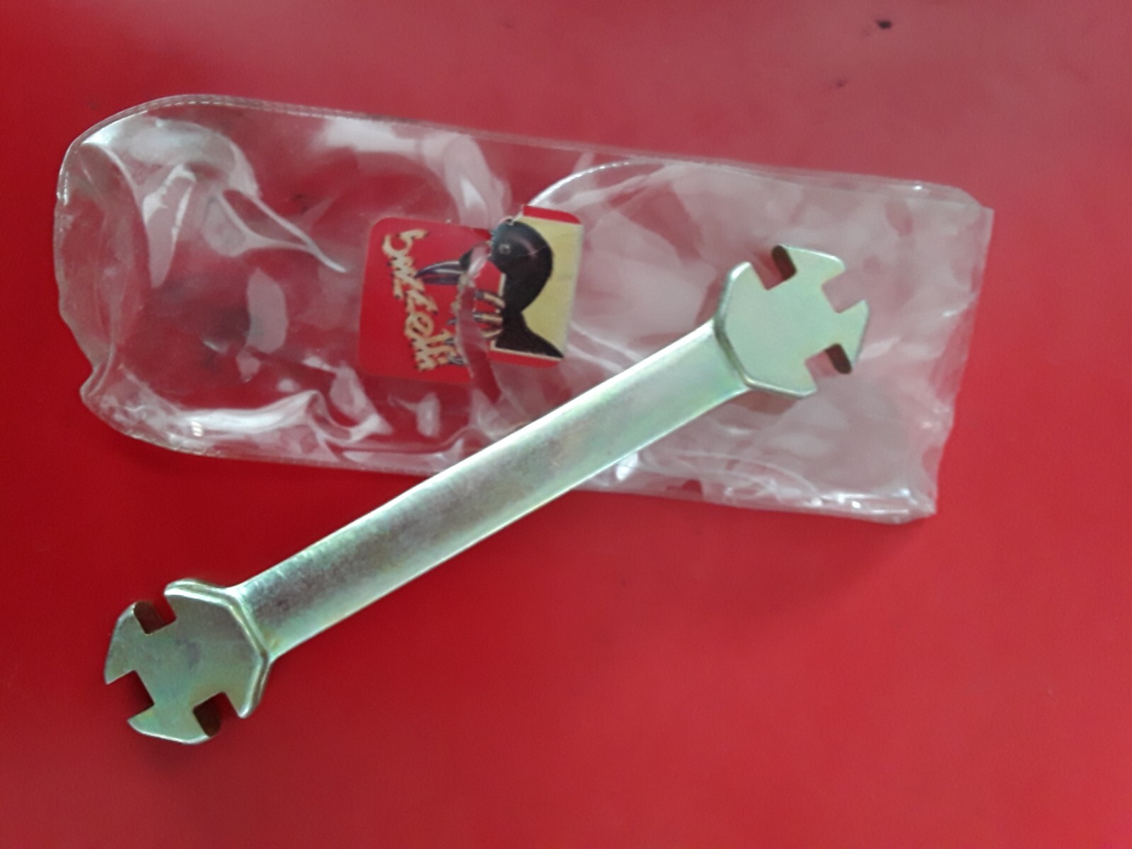 6-inlet pull wrench as pictured New Buzzetti art. 4921
