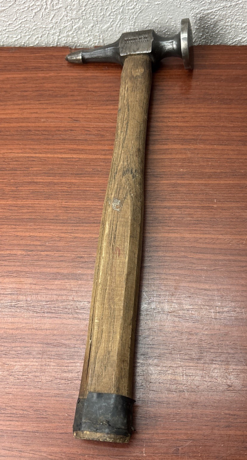 VINTAGE SNAP ON TOOLS BF611 AUTO BODY WOOD HANDLE SHORT PICK HAMMER