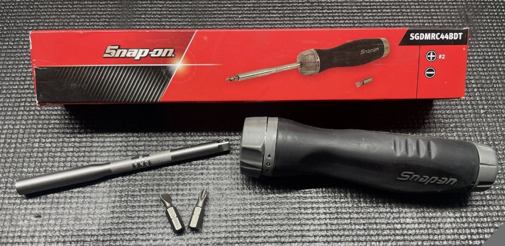 New Snap-on™ SGDMRC44BDT Dark Titanium Grey Ratchet screwdriver w 2 Bits