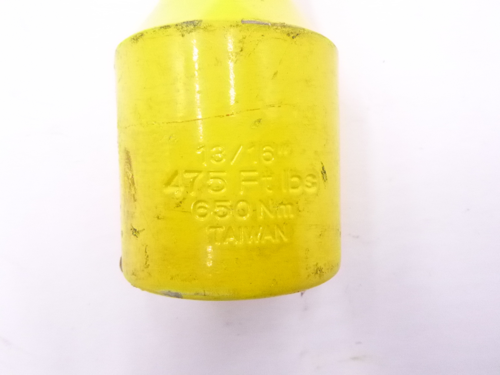 K Tool AccuTorq 20-3921 13/16″ Yellow Torque Stick Socket 1″ Drive 475ft/lb