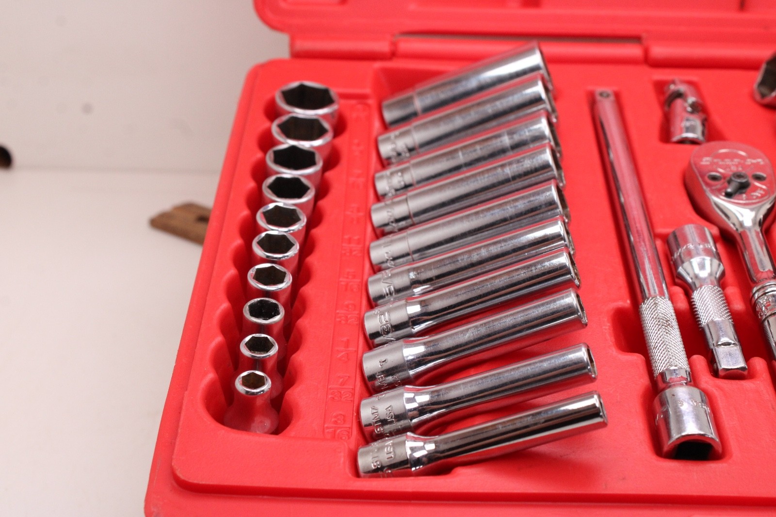 Snap-on 144TMPB 44 Piece 1/4″ Drive 6-Point Metric/ SAE General Service Set USA