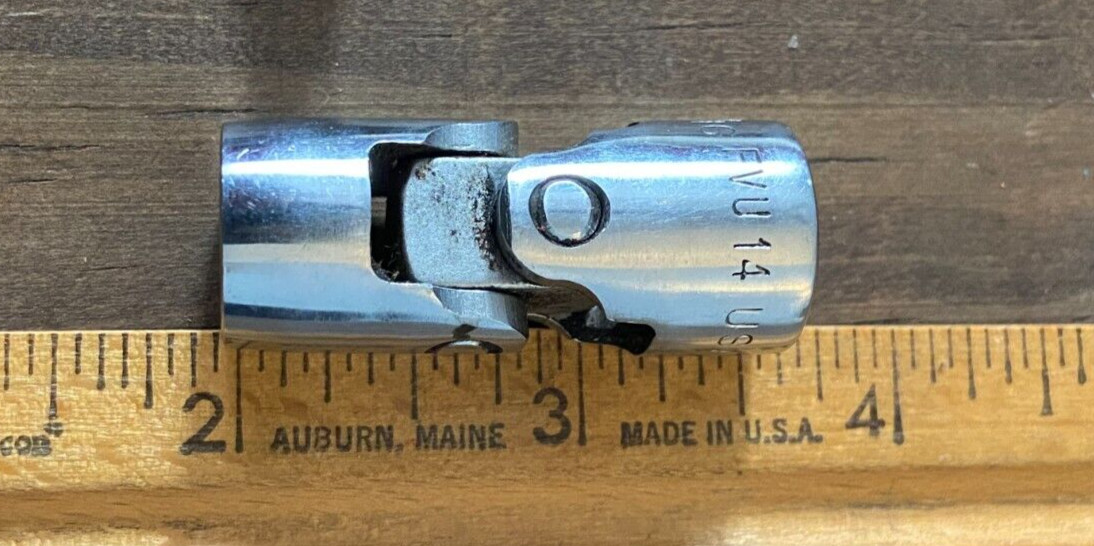 Snap-On 3/8 Drive FVU 14-12 point 7/16 Swivel Socket