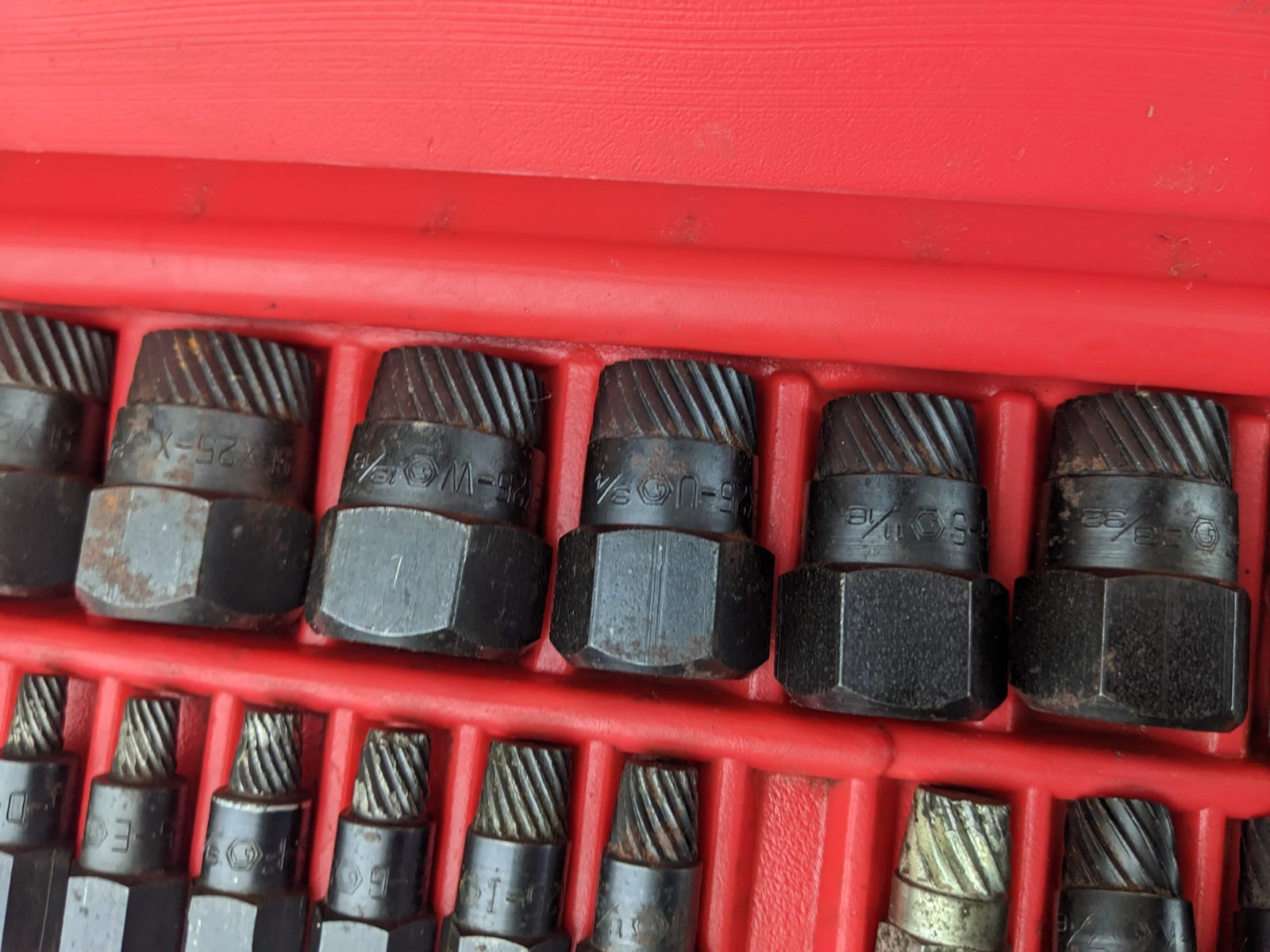 #bp376 Matco Tools SEXS25 hexagonal head multi spline screw extractor set