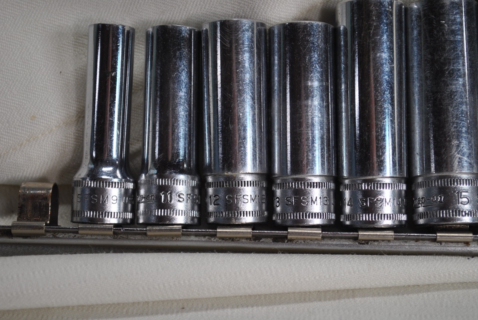 Lot of 9 Snap On 3/8″ Drive 6PT Metric Deep Chrome Socket SFSM9-SFSM19.