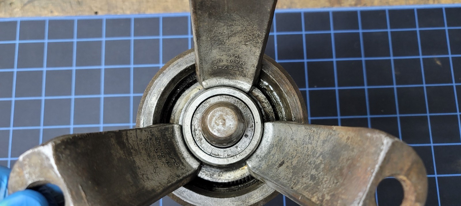 Vintage blue point Tool, 3 Jaw Leg Hub Wheel Puller Extremely Heavy Duty USA