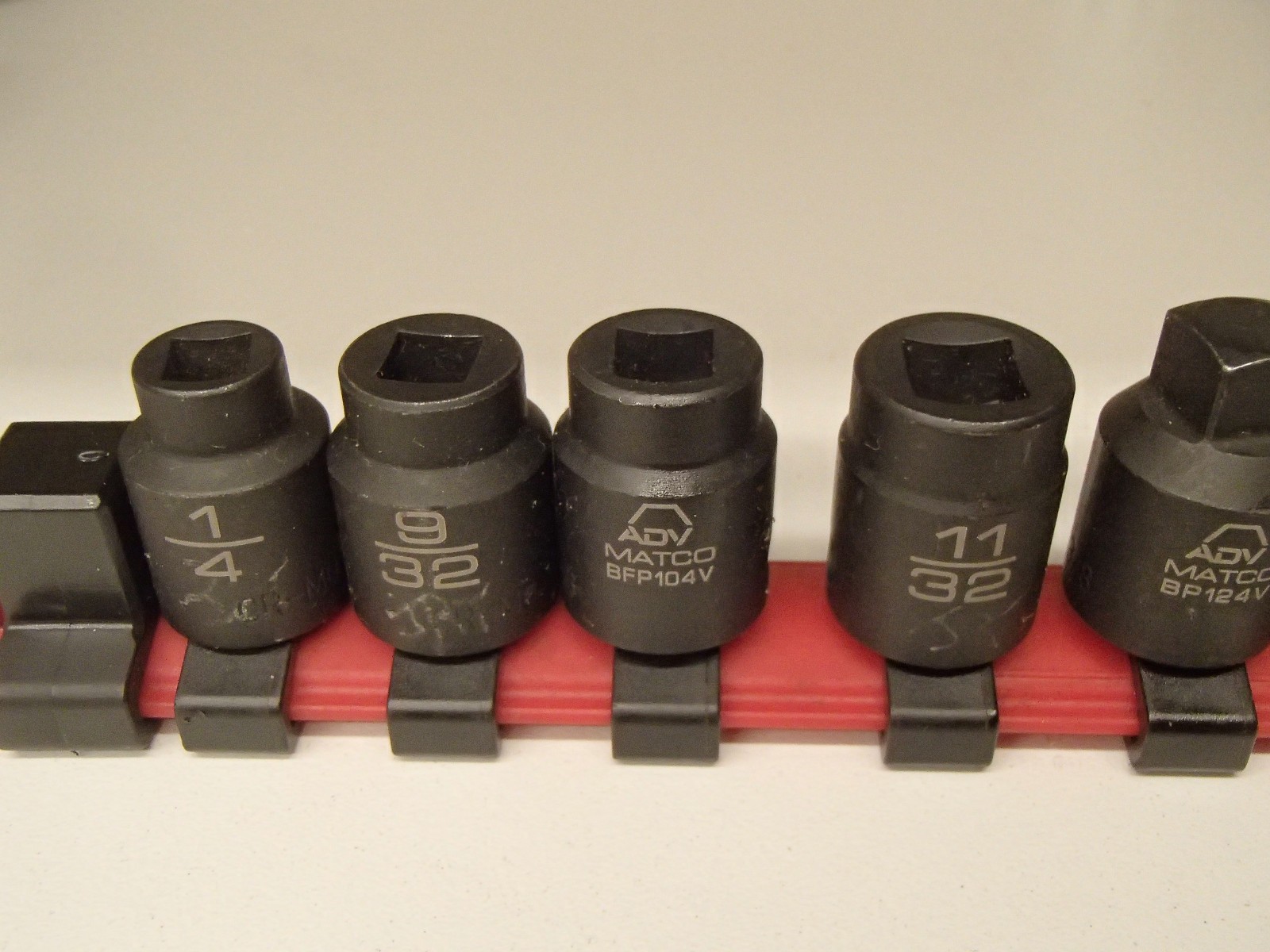 Matco Tools SBP114V 13/8″ Drive Pipe Plug Impact Socket set (missing 3/8 female)