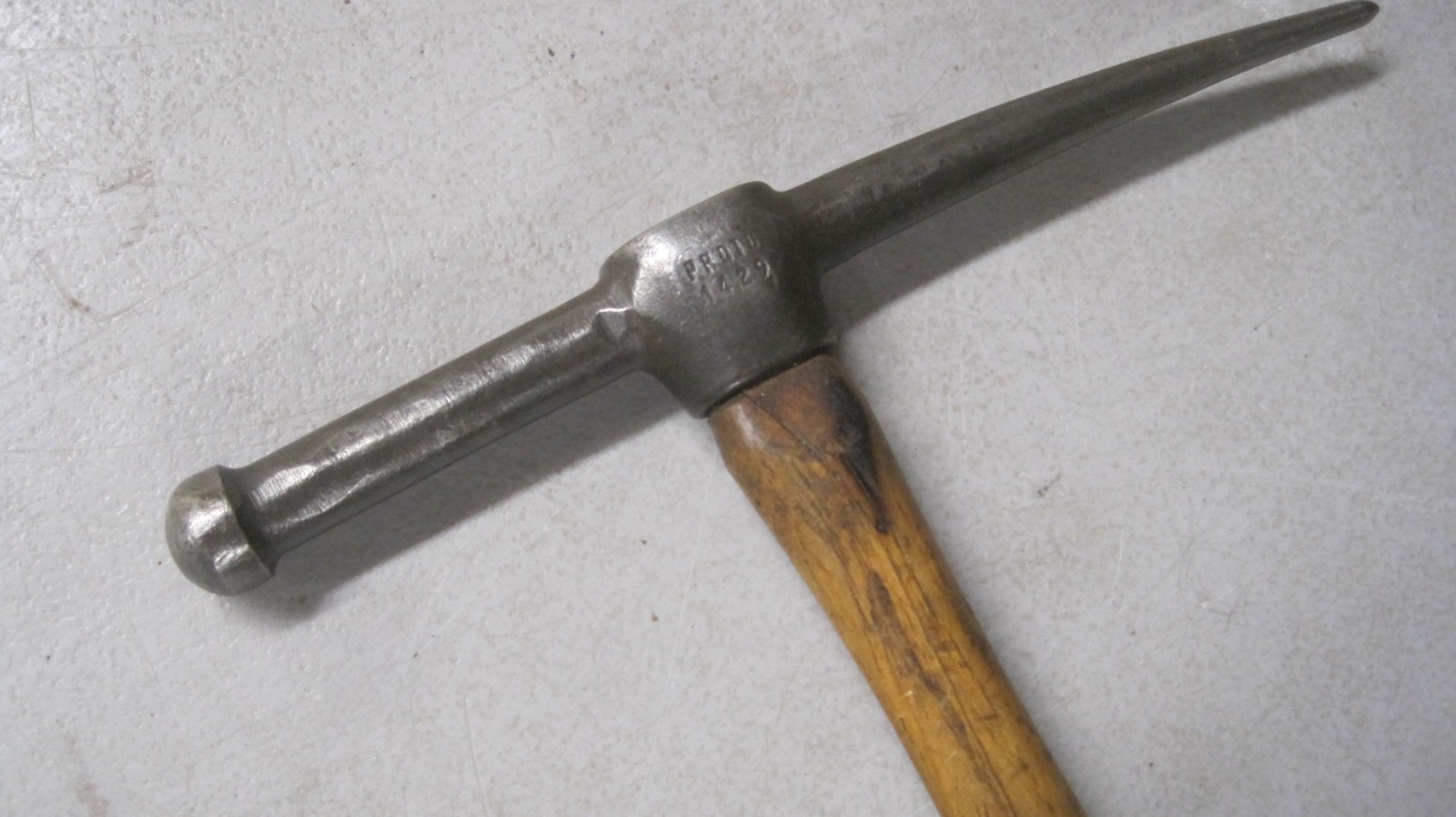 VINTAGE PLOMB AUTO BODY HAMMER # 1429 NICE