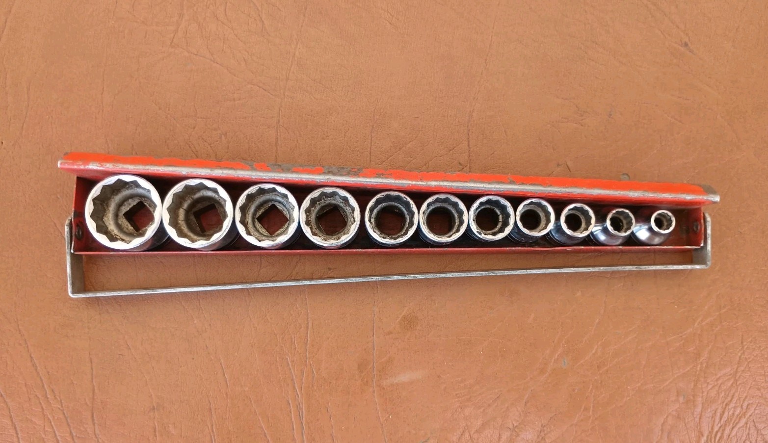 Vtg. Snap-On 3/8″ Drive 11 Pc. SAE 12 Pt Socket Set With Holder 1/4″ to 7/8″ USA