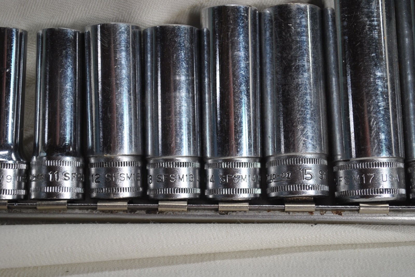 Lot of 9 Snap On 3/8″ Drive 6PT Metric Deep Chrome Socket SFSM9-SFSM19.