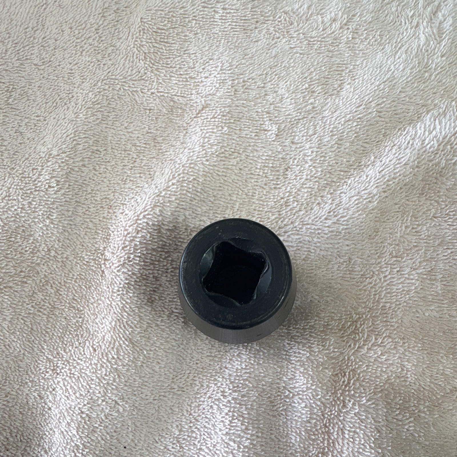 Used slot nut special tool for older Mercedes 186589110700 AST brand part M20048