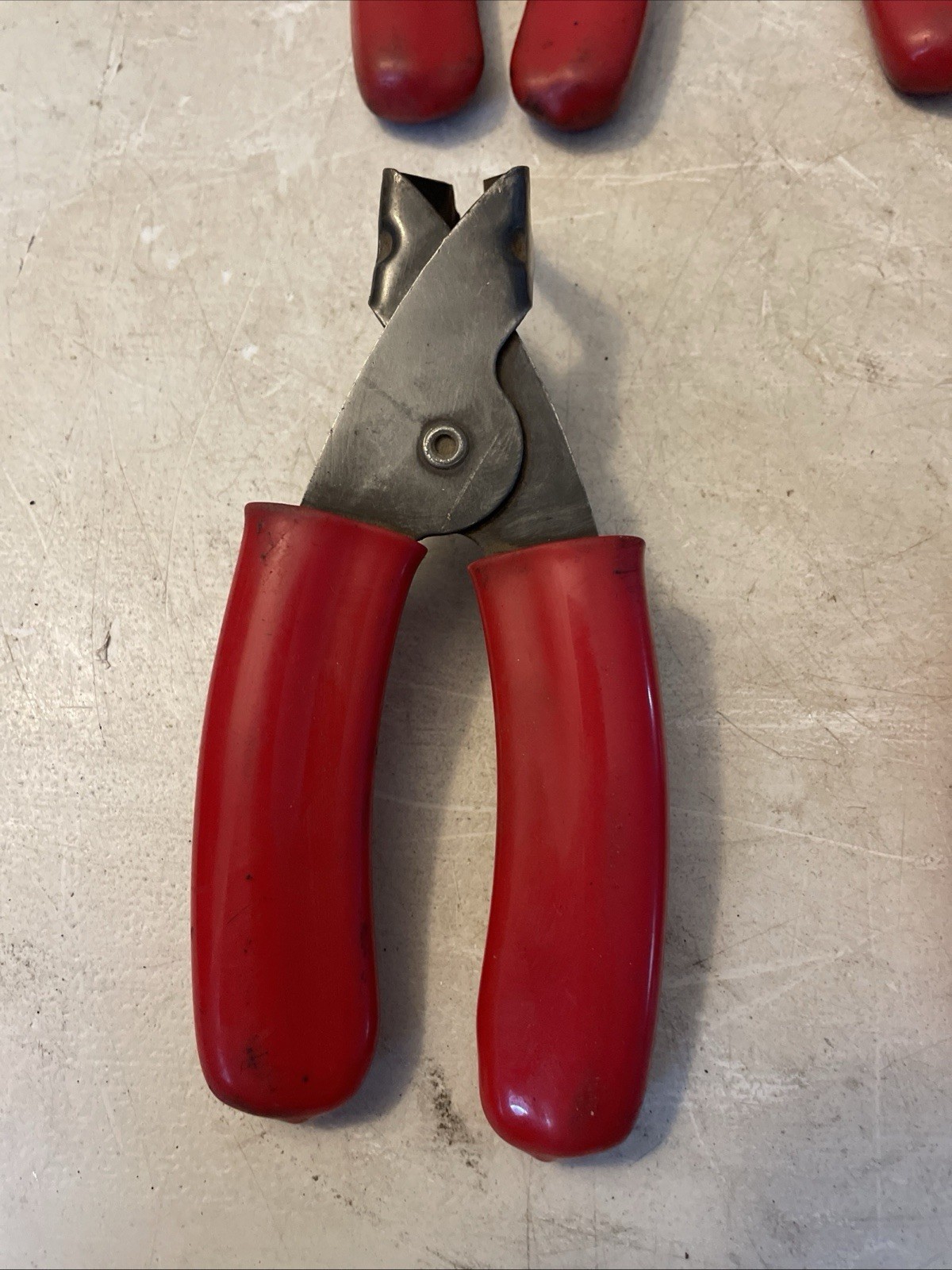 Blue Point FIH9055-1, 9055-2, Ya9457-1 YA9457-2 Fuel Line Disconnect Pliers