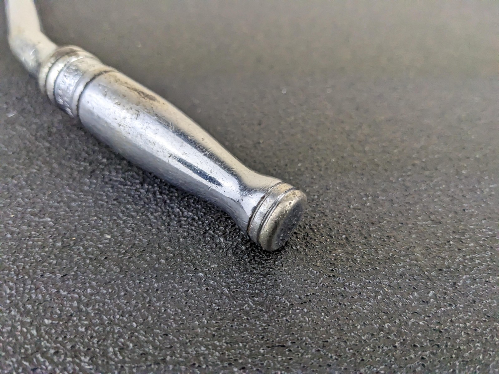SNAP-ON TOOLS F732, 3/8″ DRIVE 11″ FLEX HEAD OFF-SET ANGLE RATCHET