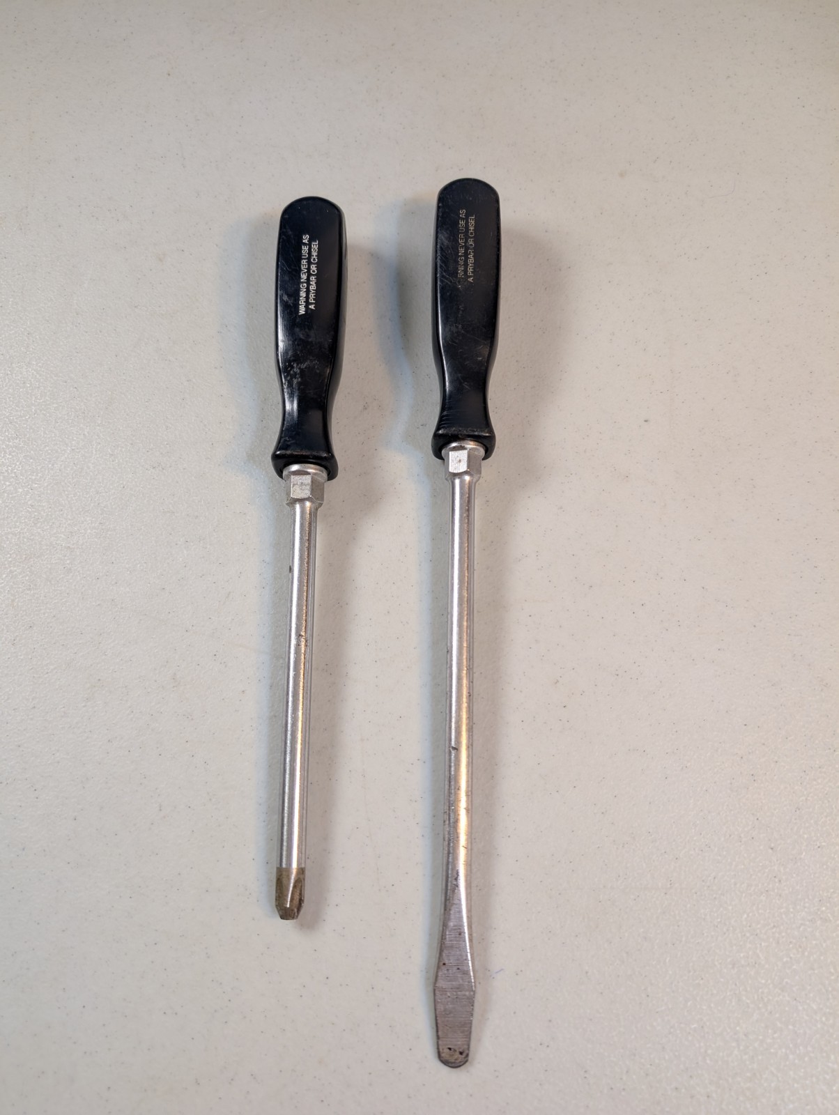 Snap-On SSDP64 #4 Phillips Screwdriver & SSD8 Flat Slotted Black Hard Handle USA