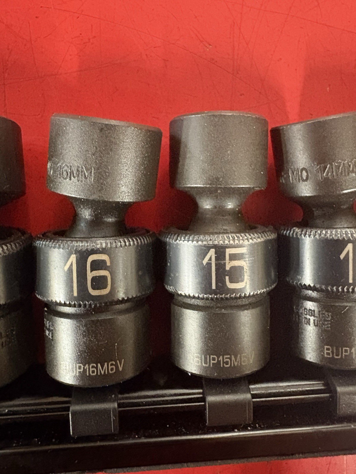 Matco 10-19MM ADV 10 Pc. 3/8″ Metric 6 Point Swivel Universal IMPACT Socket Set