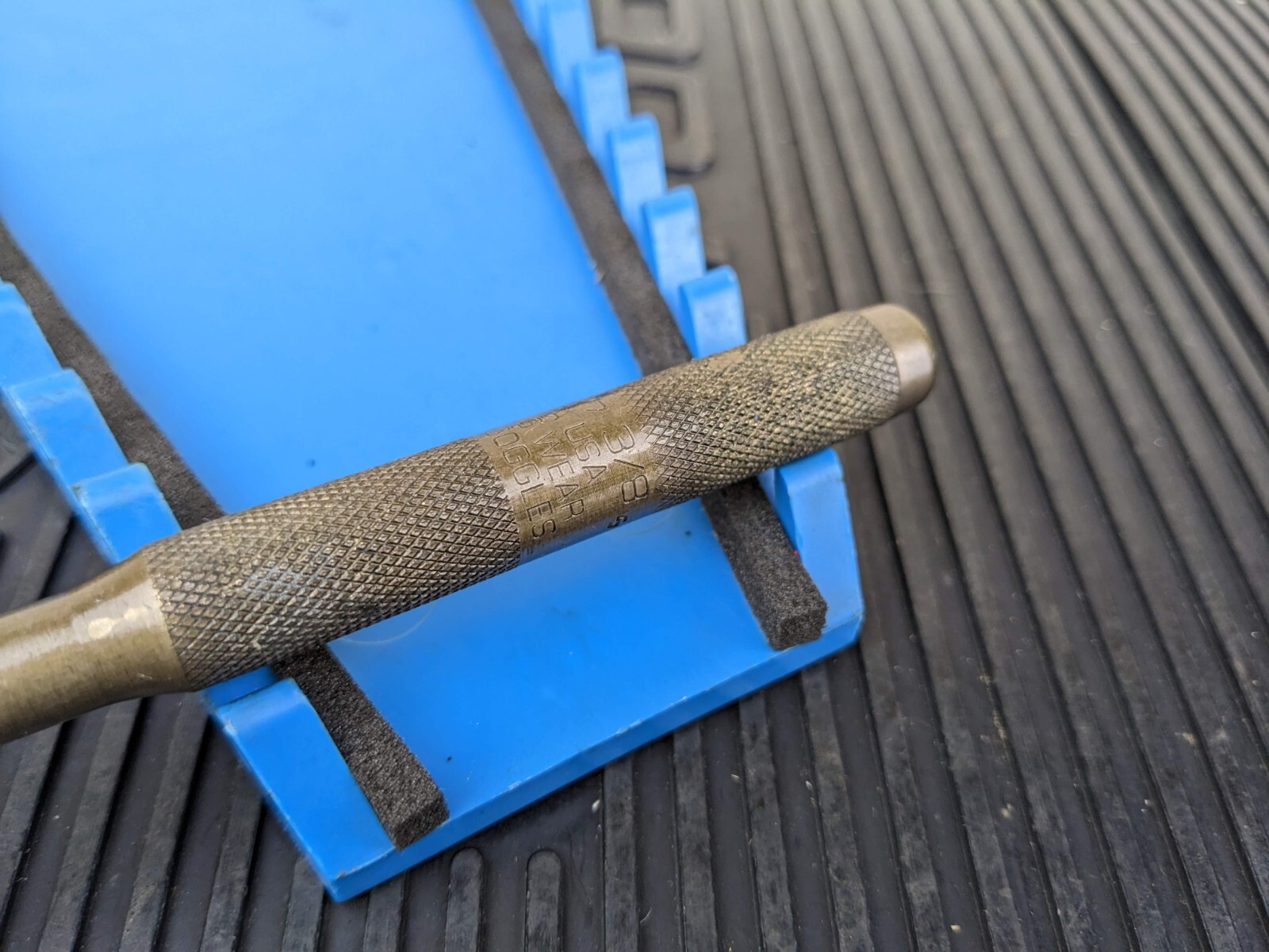 #be279 Snap On Tools PPB612A 6″ Length 3/8″ Bronze Pin Punch