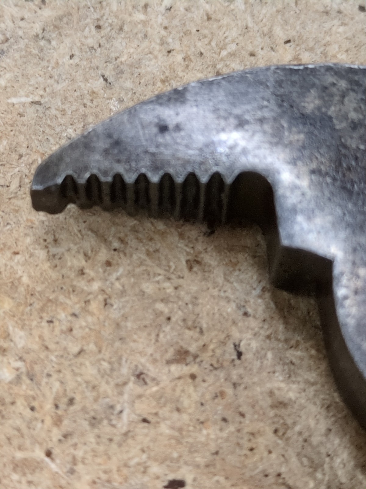 Snap-on Battery Terminal Pliers Angle Nose Parrot Head 7 1/2″ 208-A USA