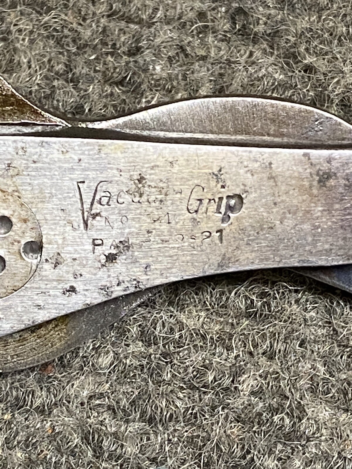 RARE VACUUM GRIP PRE SNAP ON No. 14 STEELDRAULIC PLIERS FORGED STEEL PROD 1921