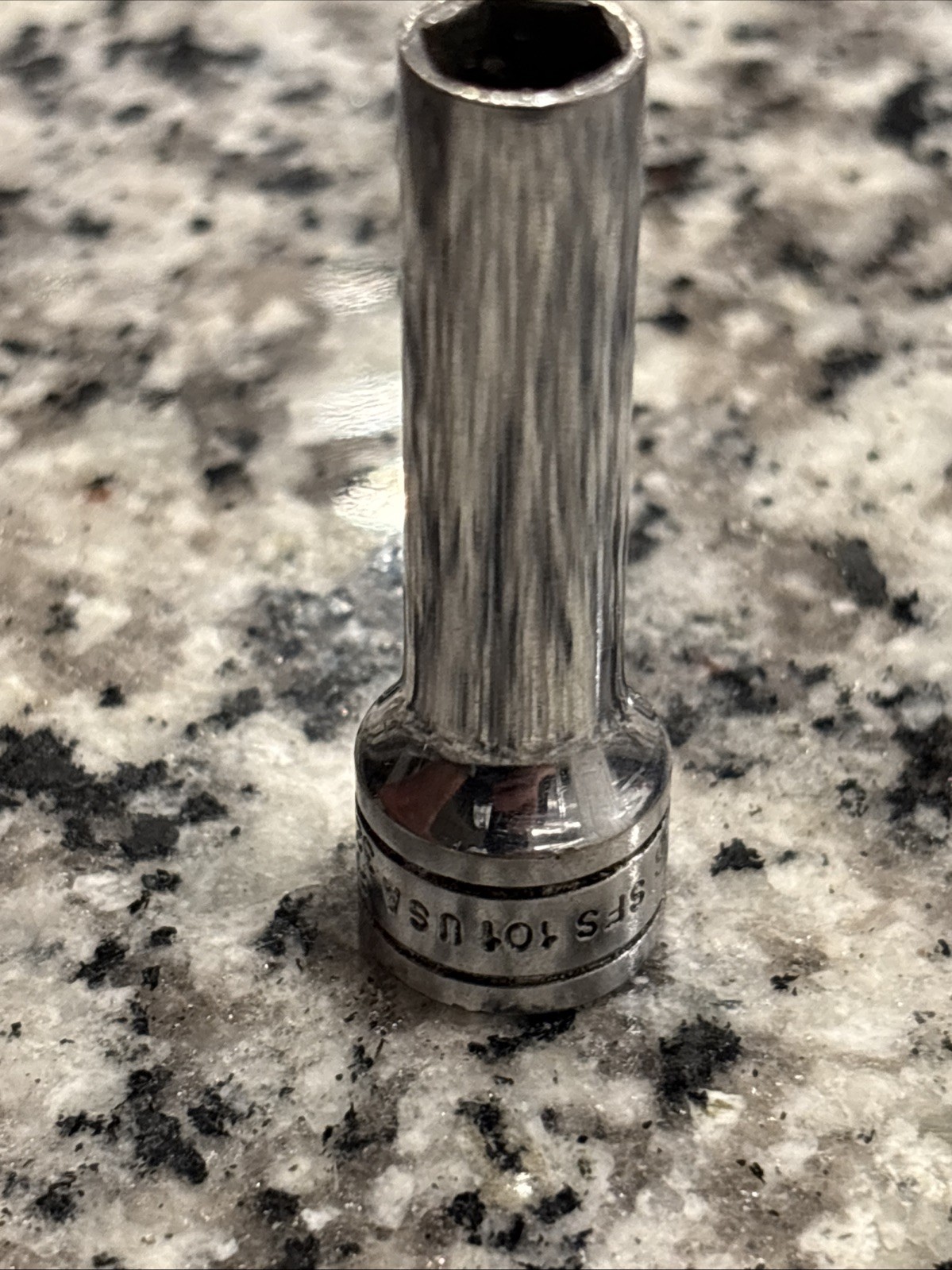 Snap-on Tools 3/8″ Drive SAE 5/16″ Deep 6 Point Chrome Socket SFS101 USA