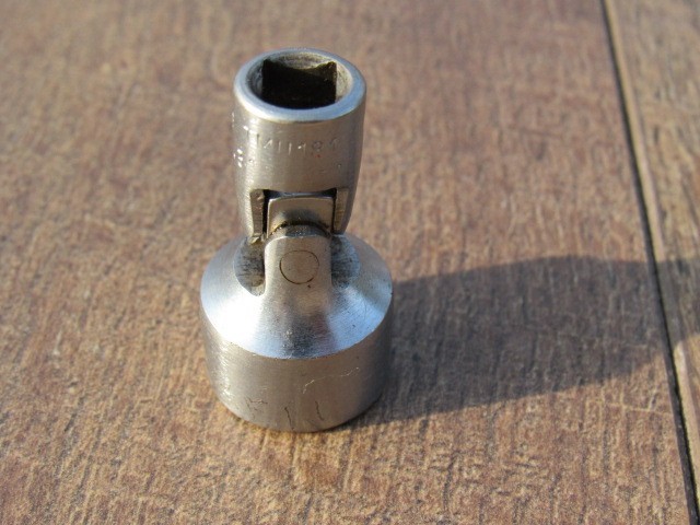 SNAP ON 9/16″ TMU181 1/4″ DRIVE 12 POINT SAE UNIVERSAL SWIVEL SOCKET UNDERLINE