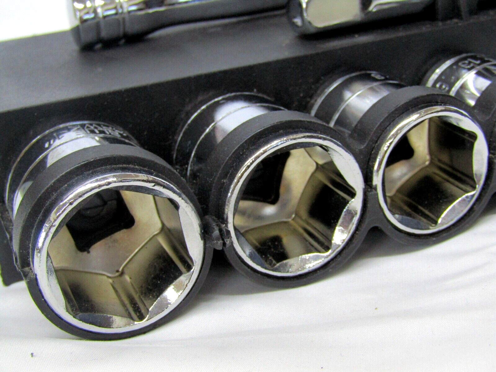 Blue Hawk 1/2 Drive 6 Point SAE 12-pc Socket Set Chrome Plated 0420122