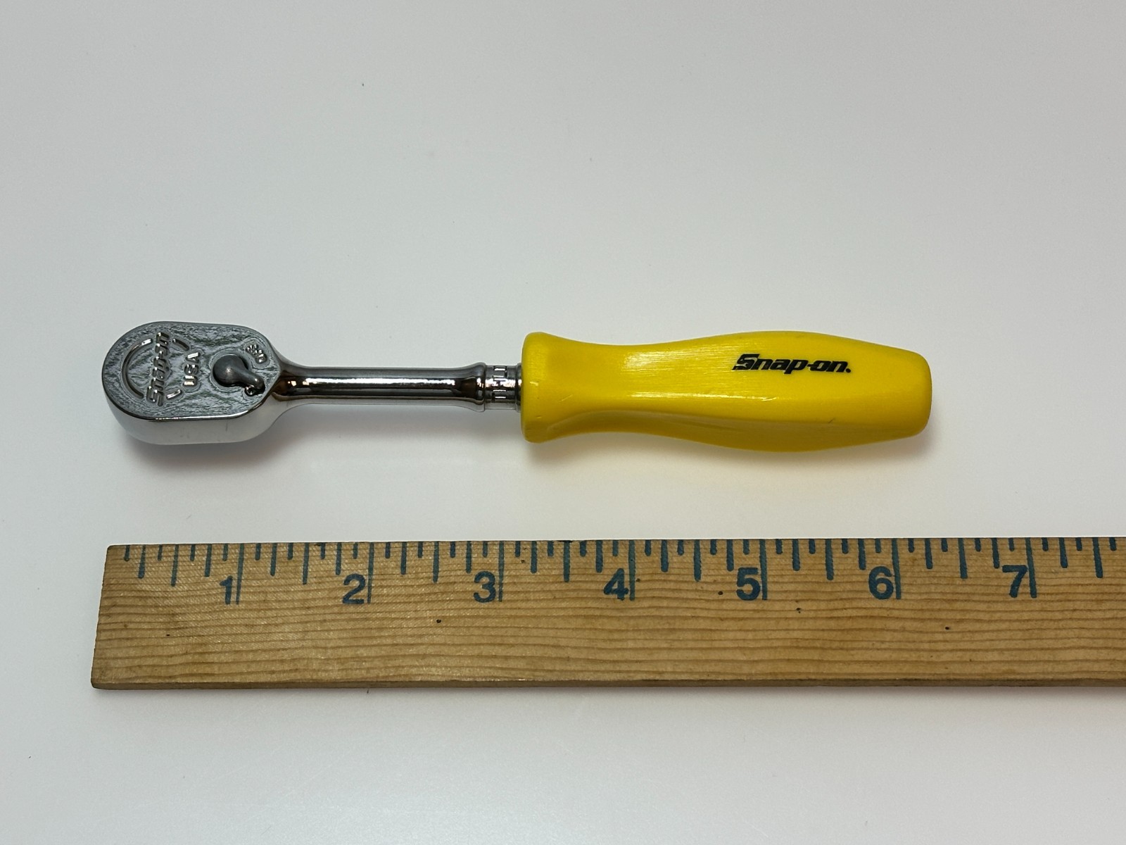Snap-on Tools USA 1/4″ Drive CLASSIC YELLOW Hard Grip Handle Ratchet – THLD72Y