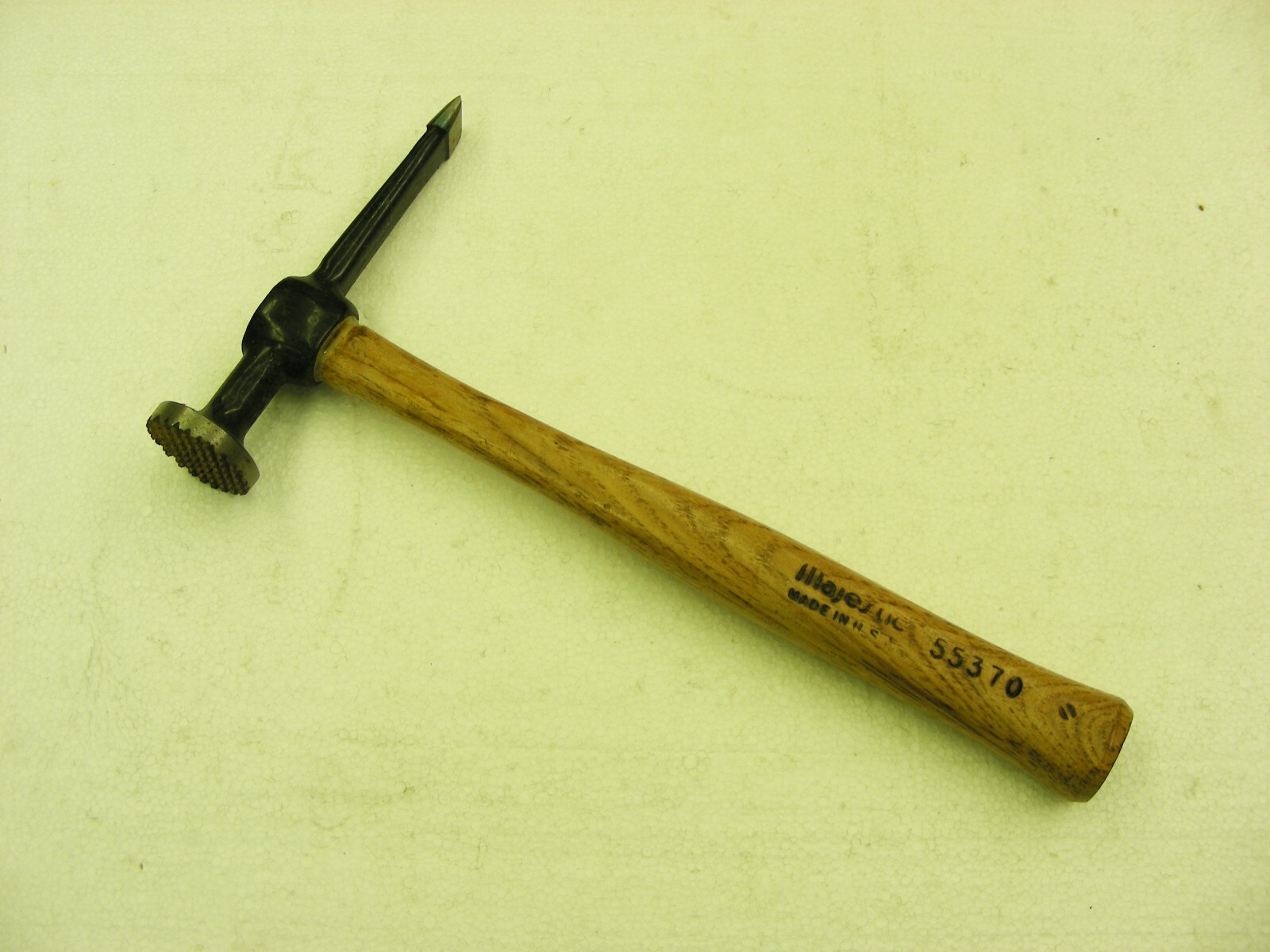 Majestic Hammer 55370 Chisel and shrinking hammer