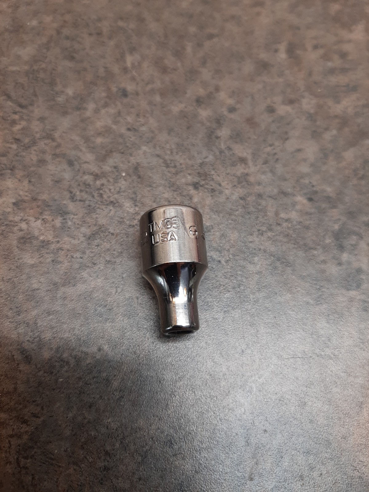 Snap-on Tools USA NEW 1/4″ Drive 6-POINT SAE 5/32” Shallow Chrome Socket TM05
