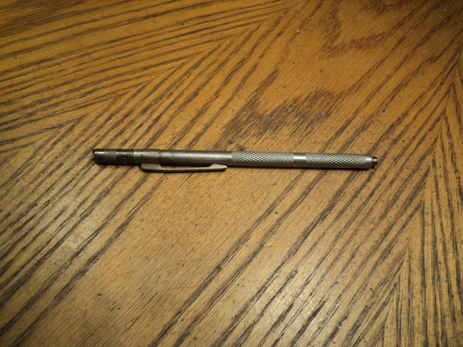 Vintage Pocket Screw Starter w/ Magnetic Tip Tool w/ Scripto Pocket Clip 5-5/8″