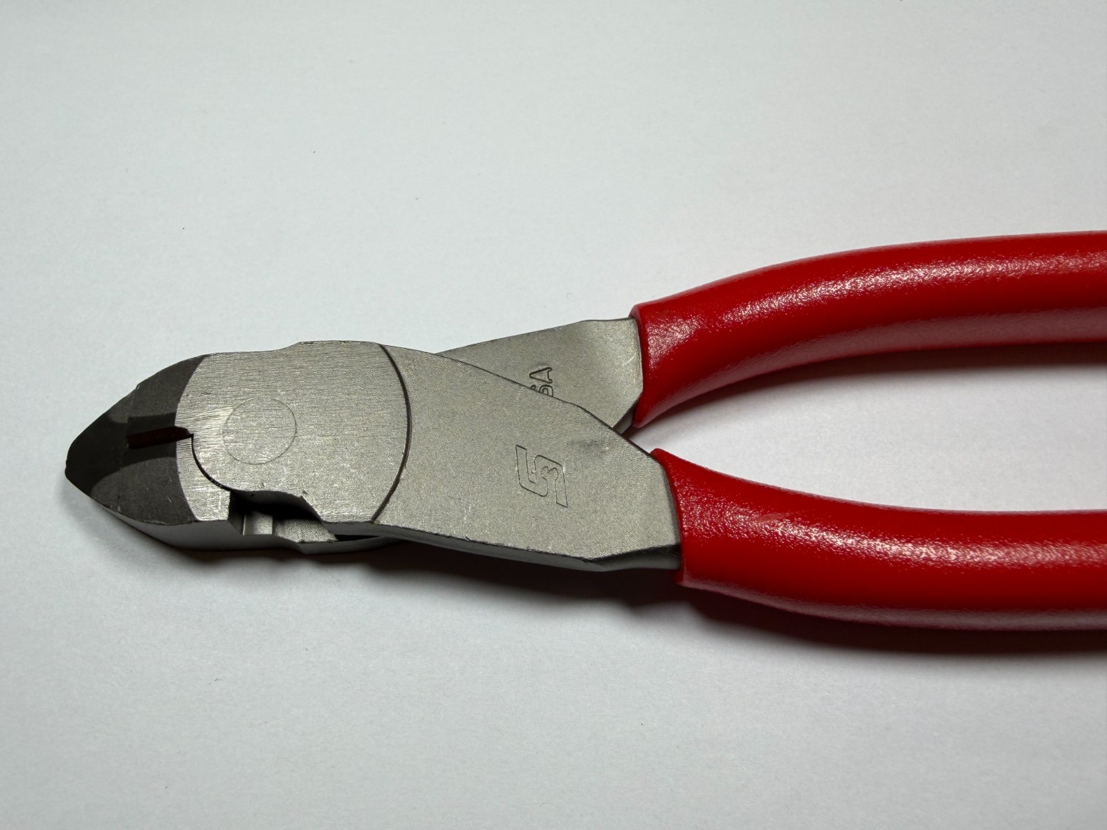 Snap-on Tools USA NEW RED Soft Grip 8″ Flush Cutter w/ Hard Wire Feature CC87ACF
