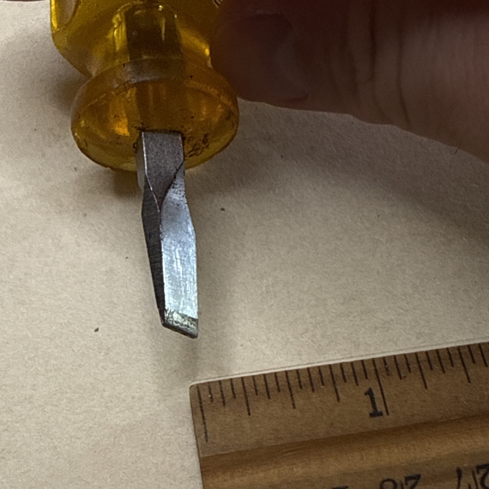 Vintage INDESTRO Amber 3721 Square Shank 1-1/4″ Stubby Flathead Screwdriver old