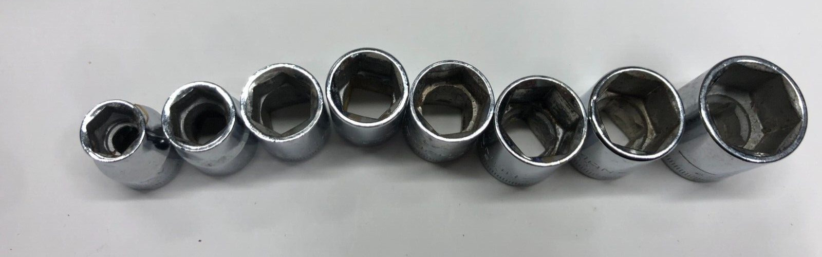 Used Craftsman -G & V- Series 3/8-in Drive 6-Point Socket Set 43541-43548