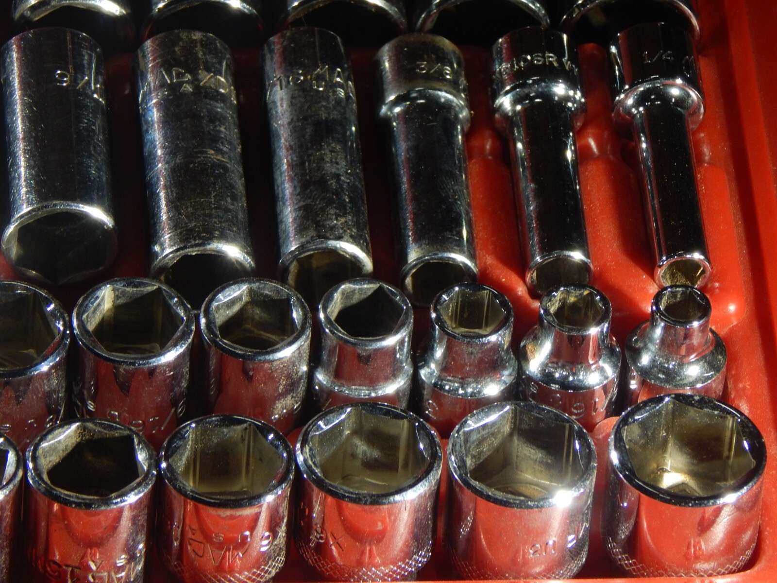 Mac Tools SAE Metric 44Pc 3/8″ Drive General Service Set Ratchet Socket Case Dr