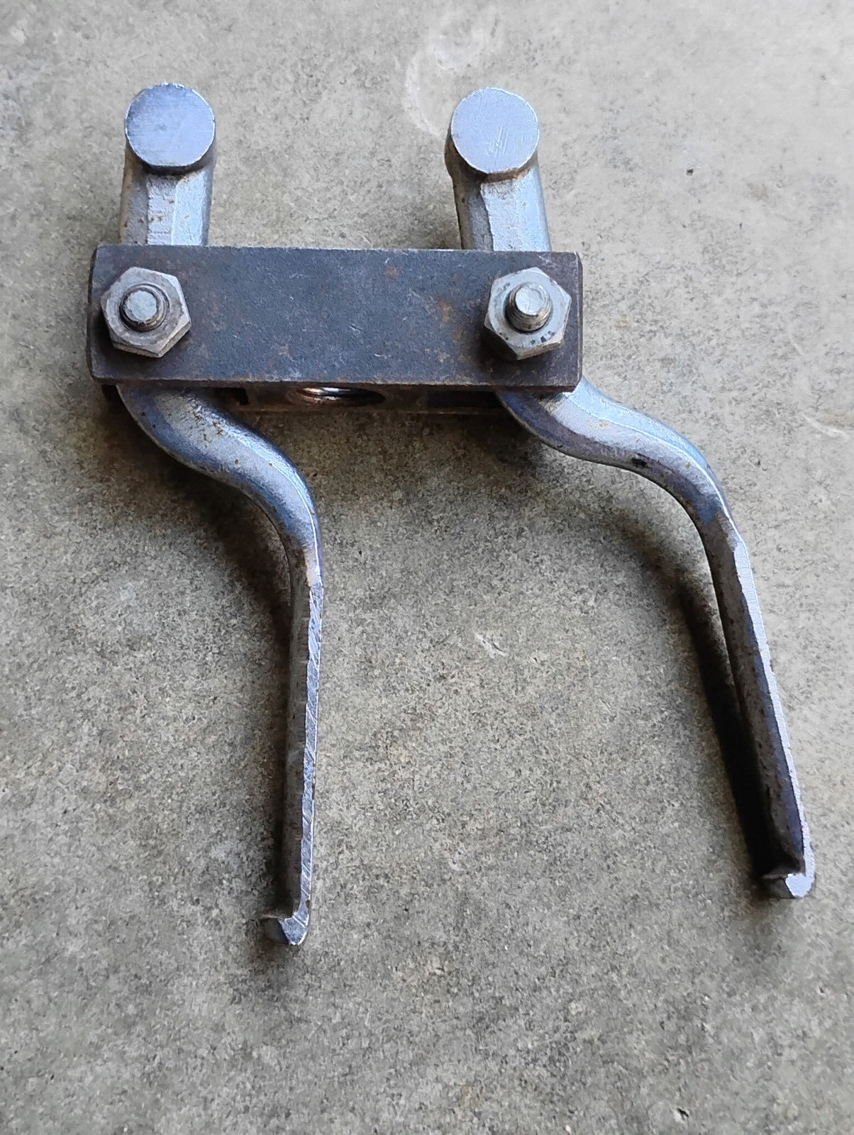 MAC Tools PS954 – 2-Jaw Arm Puller Tool