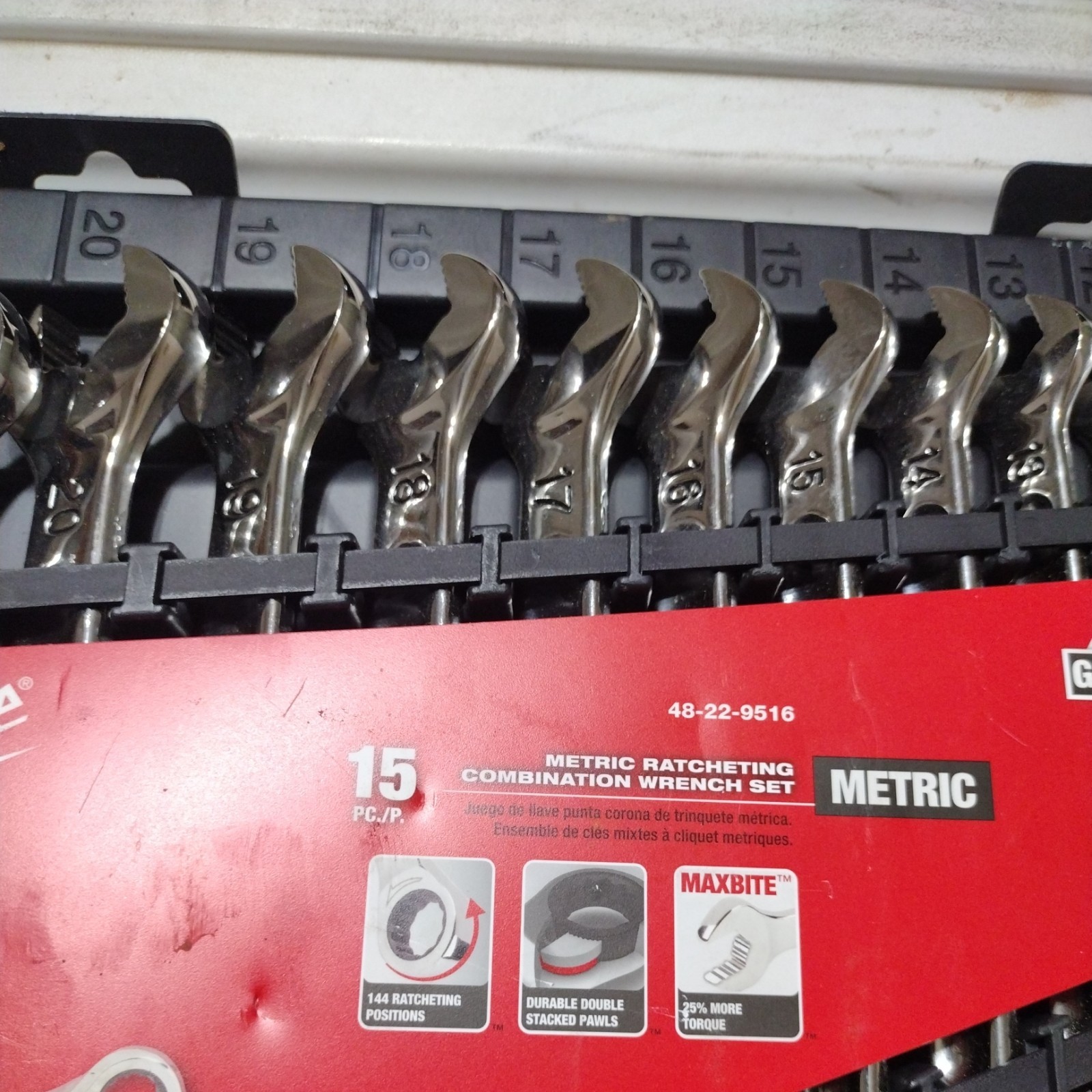 Milwaukee 15pc MAX BITE Metric Ratcheting Combo Wrench Set 8-22mm #48-22-9516