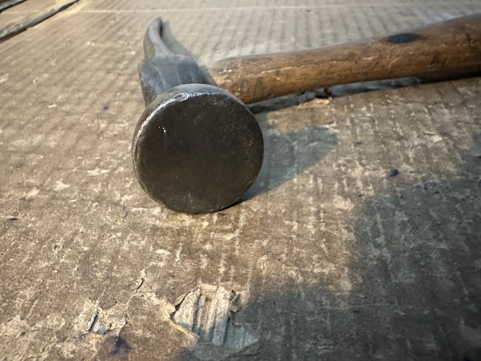 VINTAGE AUTO BODY BUMPING CURVED SPOT PICK HAMMER