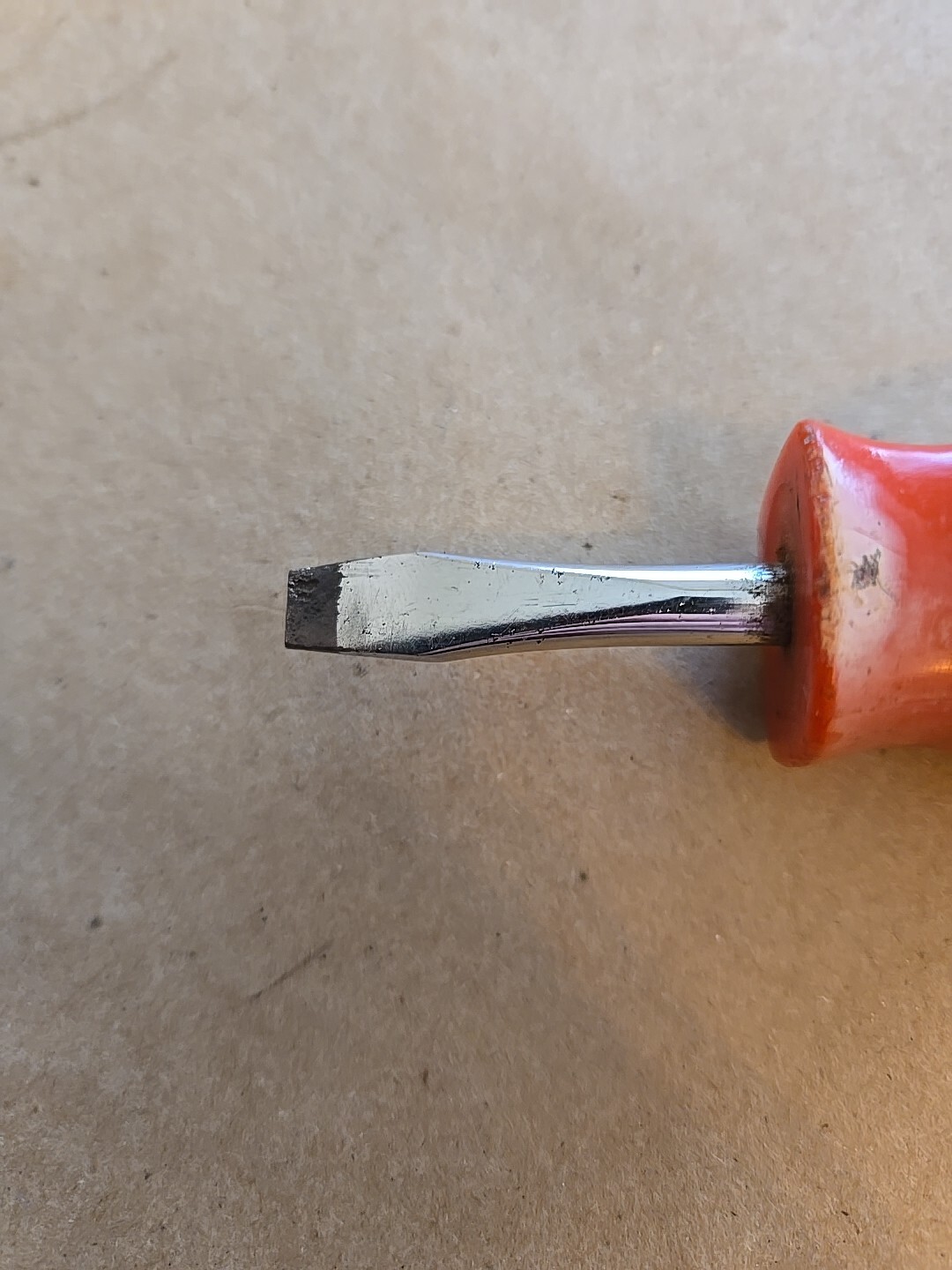 Mac Tools #2 Phillips 1/4″ Flat Tip Stubby Screwdrivers Red Handle P212XA PNR2SA