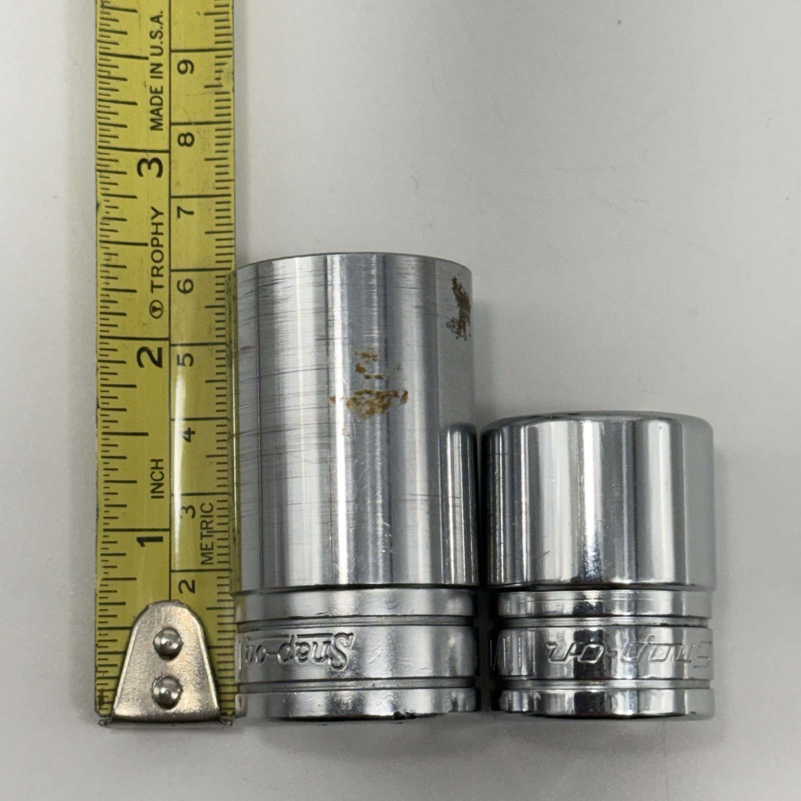 Snap On Tools Mixed Lot Sockets SW422 11/16” 1/2” Dr A119A 1-1/16” 3/8 Dr Oil