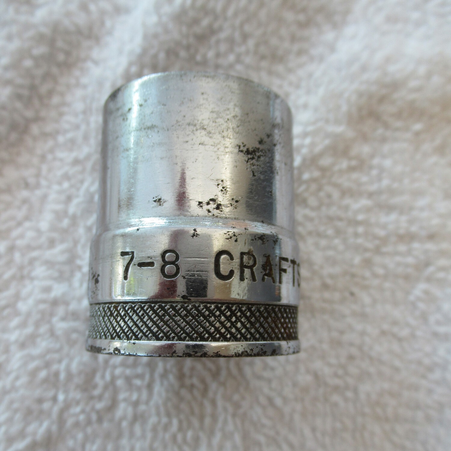 Lot of mostly Craftsman sockets metric & SAE – Very good condition