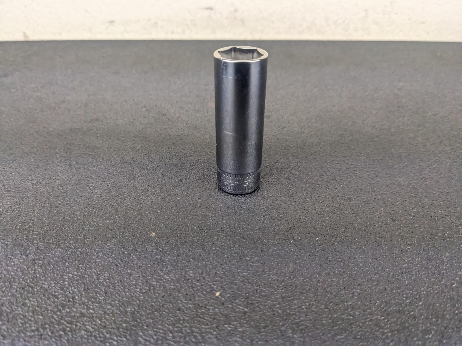 #av455 Snap-on Tools NEW 3/8″ Drive 17mm 6-point Deep Socket SFSM17
