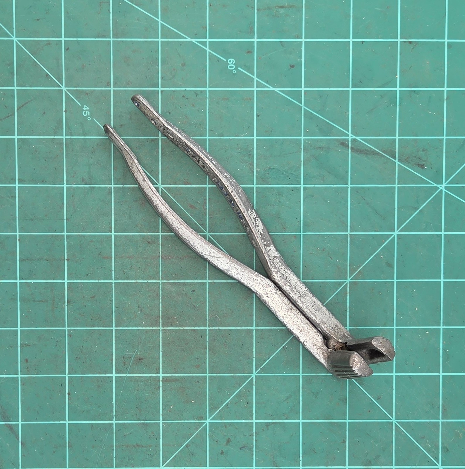 Blue Bird No. 20 Battery Terminal Spreader Pliers Tool