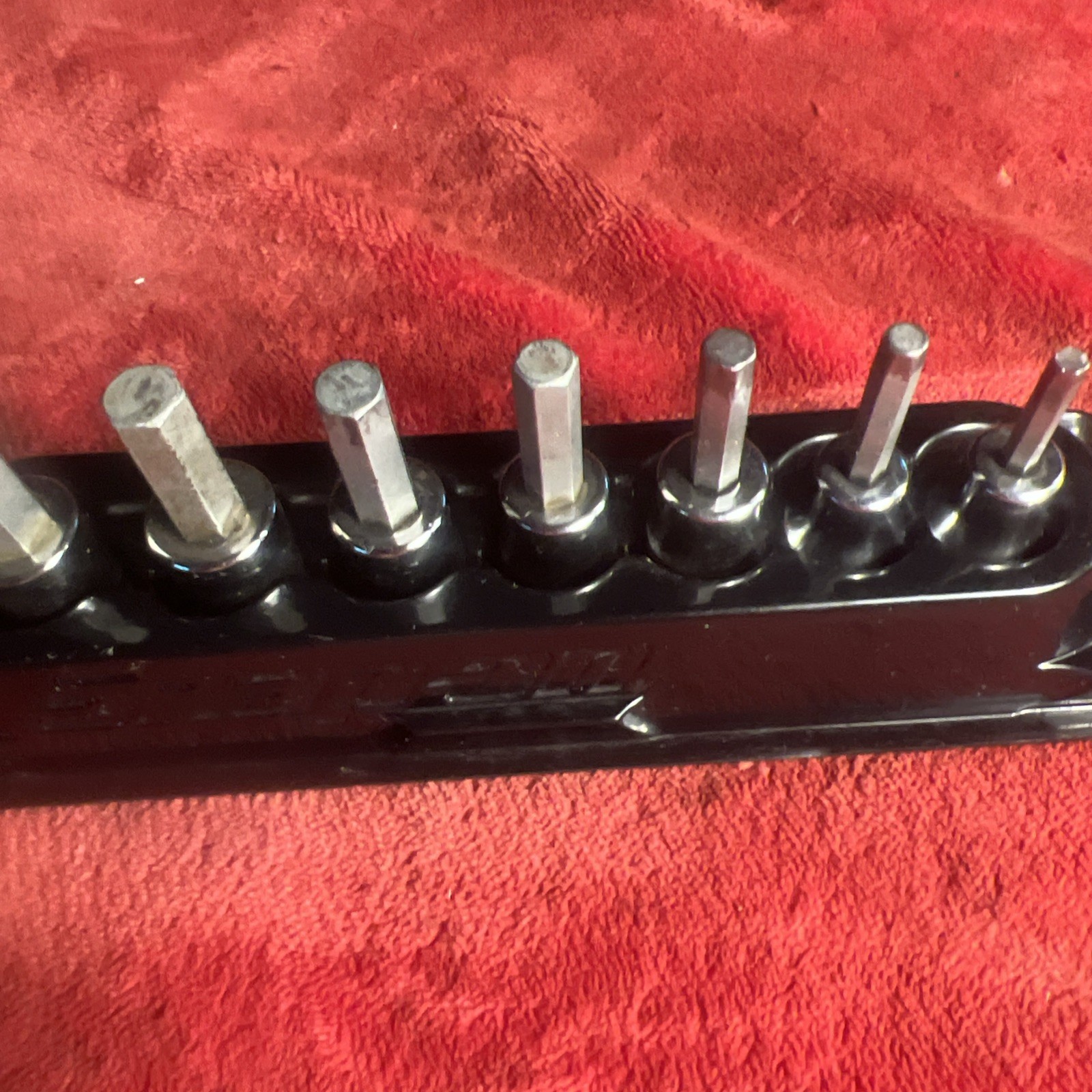 Snap-On USA 7 Piece 3/8″ Drive Metric 4 – 10mm Hex Allen Bit Socket Set 207EFAMY