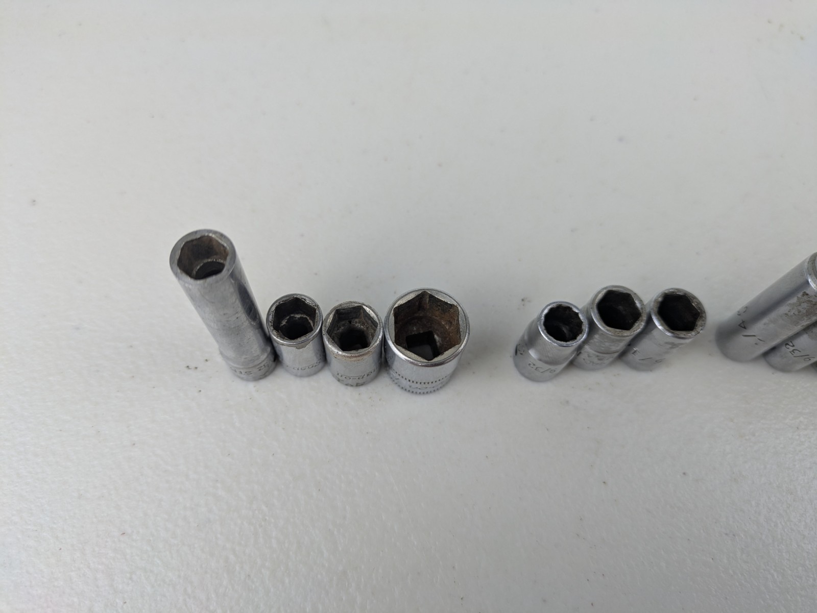 Assortment of 14 Snap On And Mac Sockets 1/4″ Drive 12 point 6 Point Used