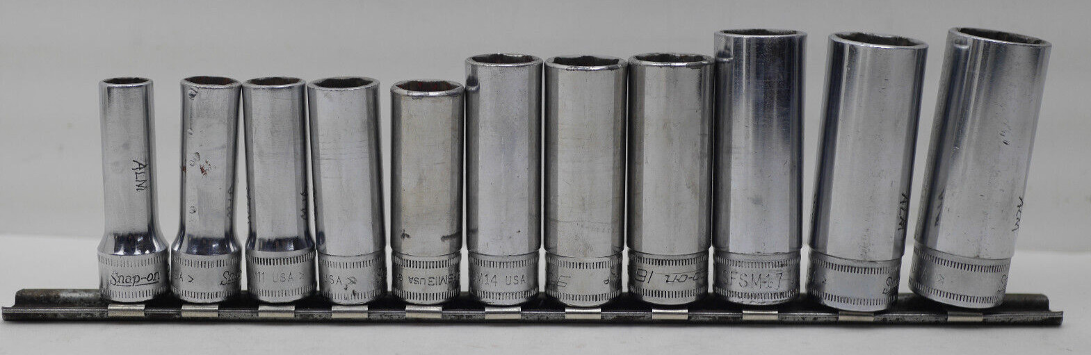 Snap-On SFSM Metric 3/8″ Drive 6pt Deep Socket Set 9mm-19mm – 11Pc (O20324-2 EO)