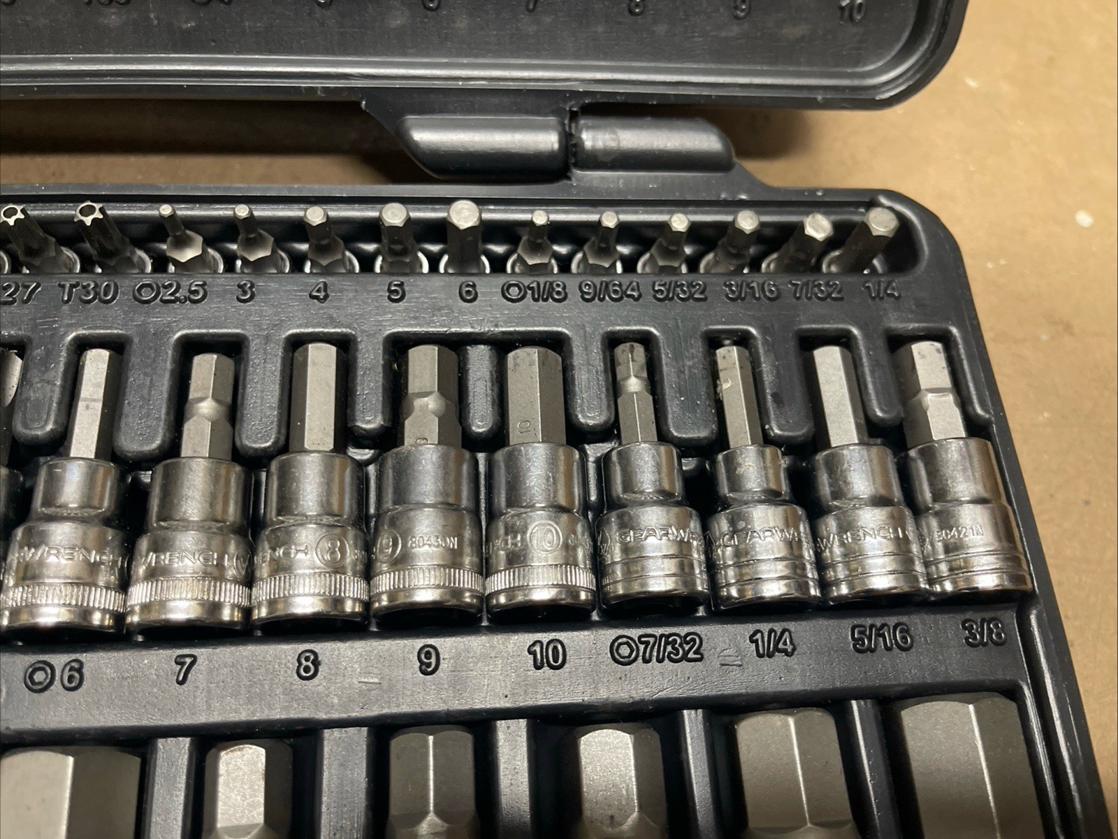 GEARWRENCH 80742 Master SAE/Metric Hex And Torx Bit Socket Set – 84 Pc.