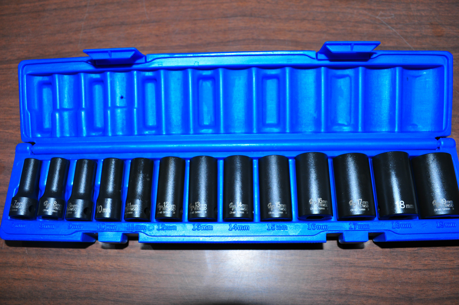 Metric 3/8″ Drive Semi Deep Impact Set 7 to 19 MM 12 pts 13 pcs Grey 1203MSD