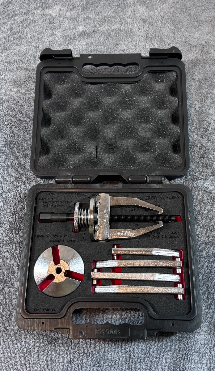 Excellent – Snap-On Tools USA Light Duty General Purpose Puller Set CJ240