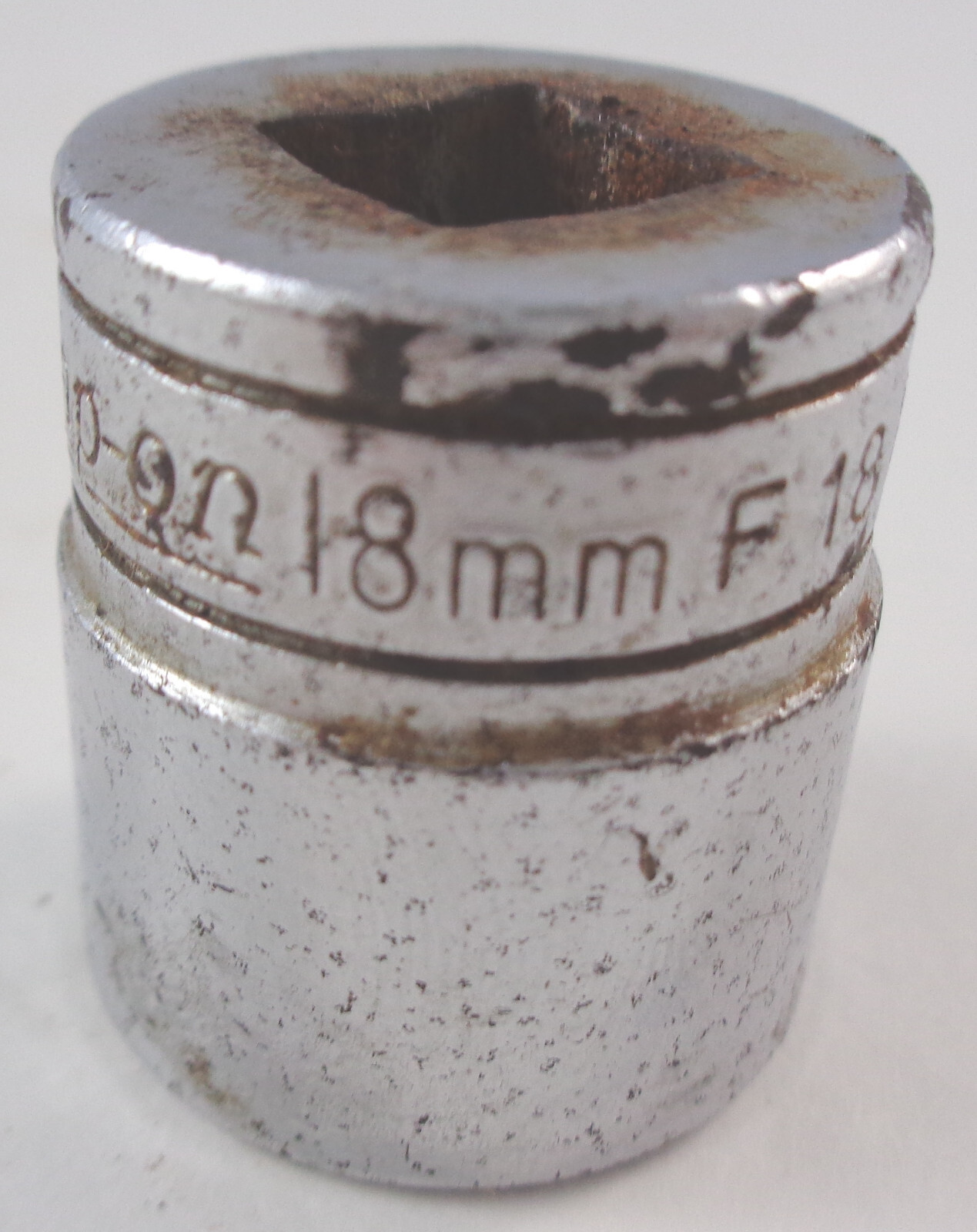 Snap-on USA F18M 3/8″ drive 18mm metric 12 point shallow chrome socket