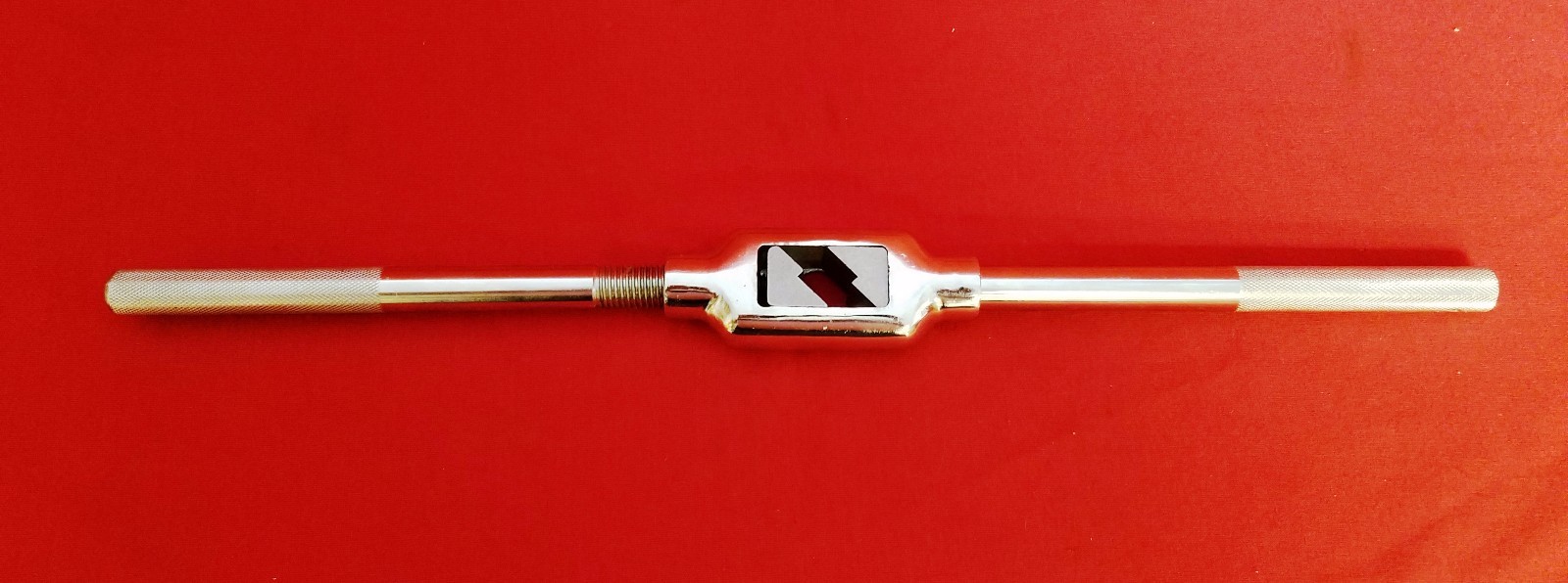 12498 Irwin Tap Handle Reamer Adjustable Holder TR-98 1/4-1 6mm-24mm 18″ OAL