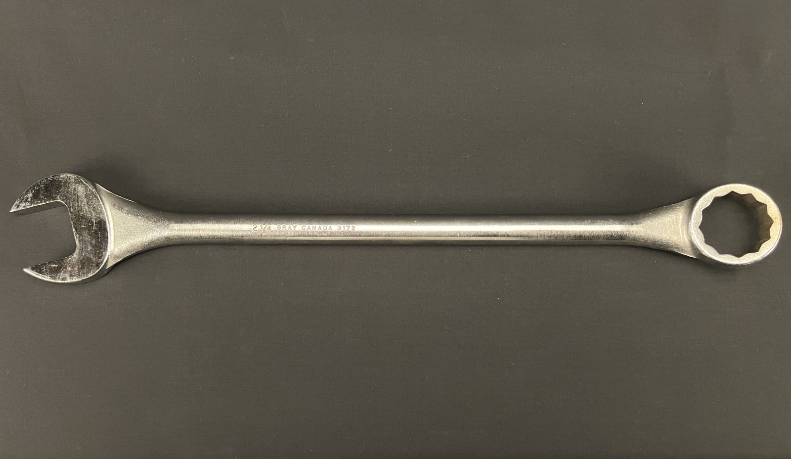 Gray Canada 3172 2-1/4″ 12Pt Large Combination Wrench Made In Canada